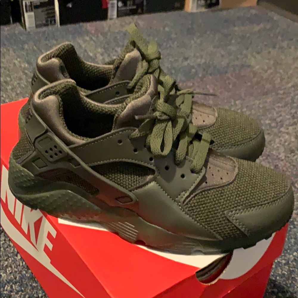 Nike Huarache All Olive 🔥